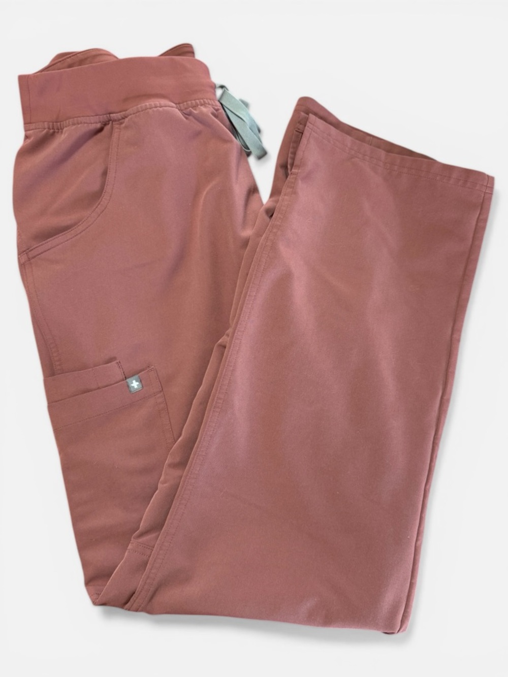 NWOT Women’s Figs Kade Cargo Scrub Pants, Color Mauve, Large Tall